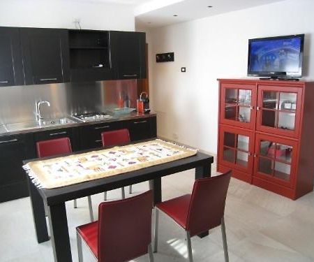 Sillia Appartamenti Pinzolo Habitación foto