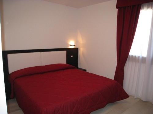 Sillia Appartamenti Pinzolo Habitación foto
